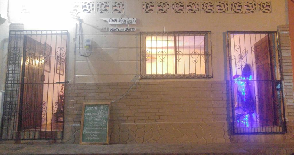 Casa Nica Leon Hostel Ngoại thất bức ảnh